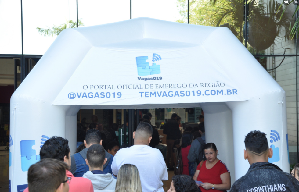 8ª Feira do Emprego no Tivoli Shopping terá mais de... 3 Portal de atendimento VAGAS019 com candidatos